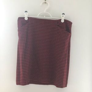 Black and red skirt | size 8